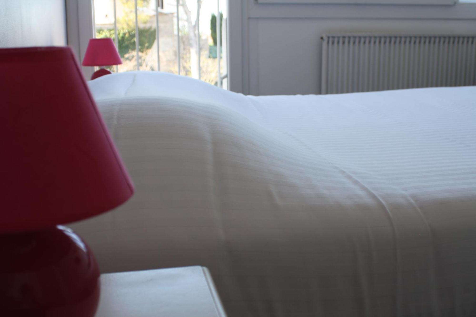 Logis Hotel Du Midi Salon-de-Provence Kültér fotó