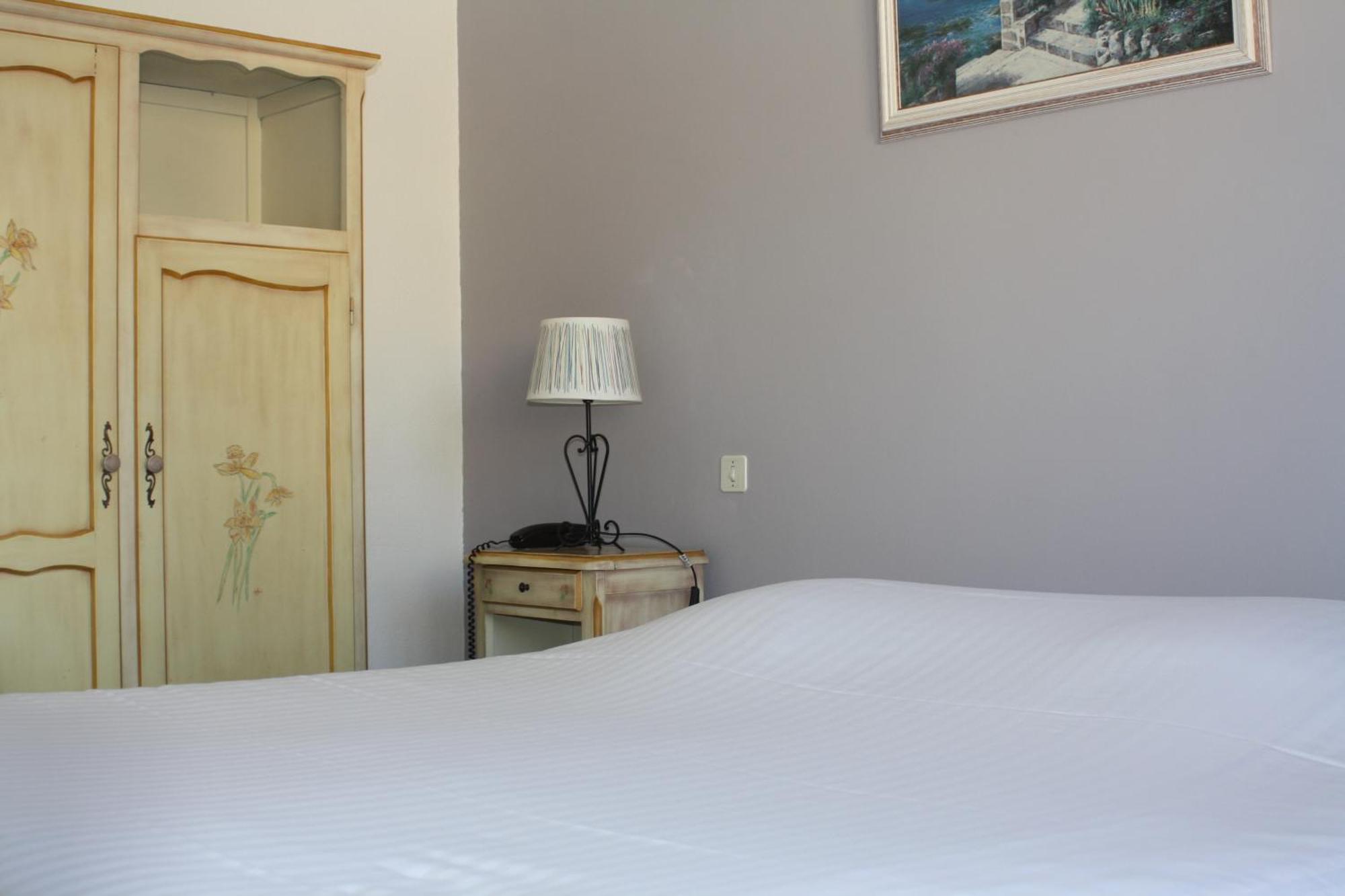 Logis Hotel Du Midi Salon-de-Provence Kültér fotó