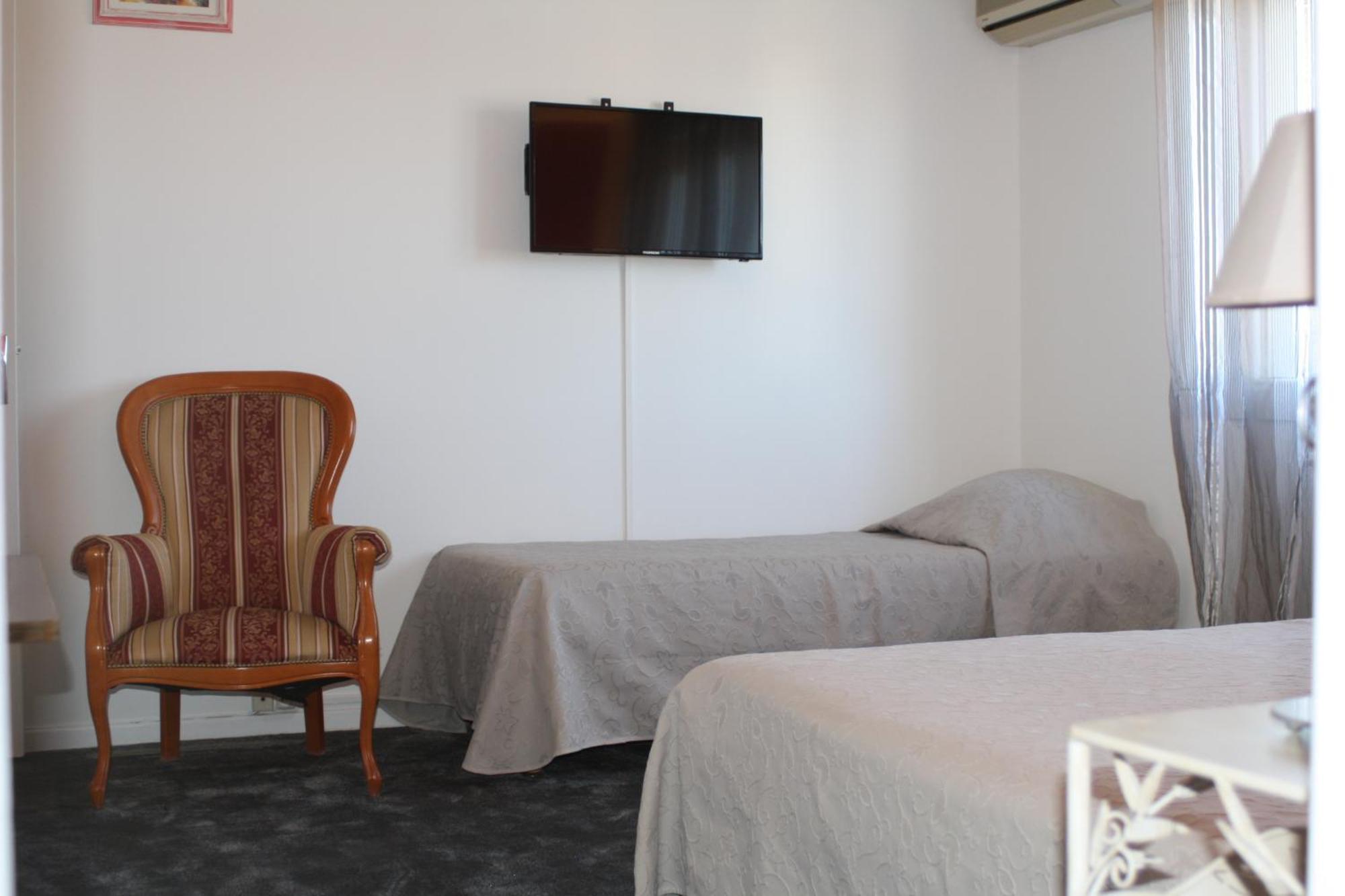 Logis Hotel Du Midi Salon-de-Provence Kültér fotó