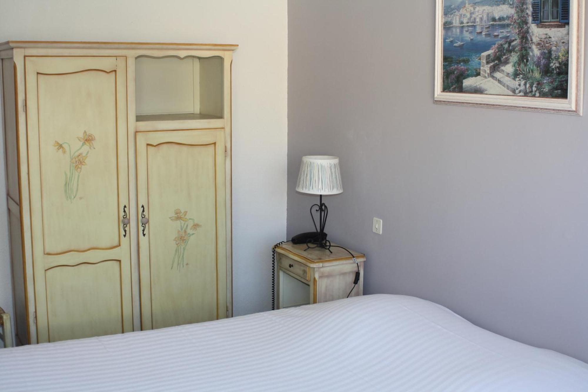 Logis Hotel Du Midi Salon-de-Provence Kültér fotó