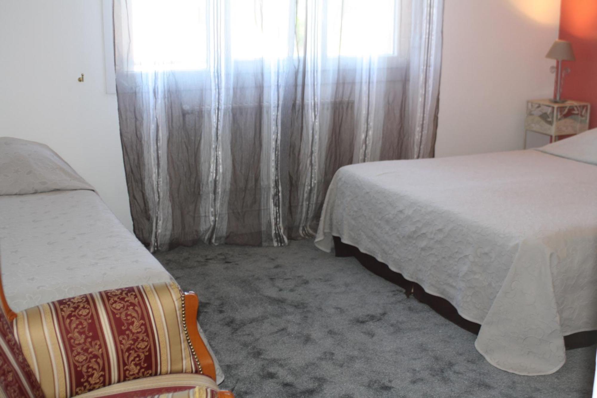Logis Hotel Du Midi Salon-de-Provence Kültér fotó