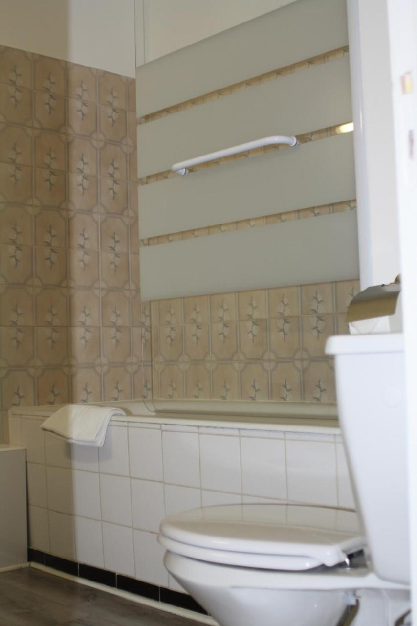 Logis Hotel Du Midi Salon-de-Provence Kültér fotó